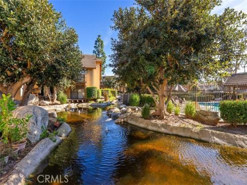 324 Tangelo 325 , Irvine, CA