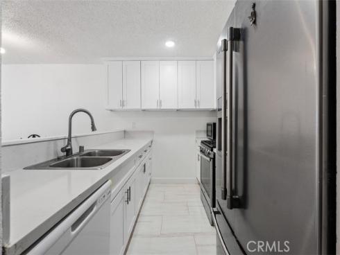 324 Tangelo 325 , Irvine, CA