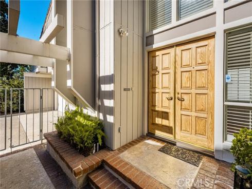 1 Falling Leaf , Irvine, CA