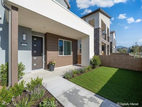 221  Longspur  , Irvine, CA
