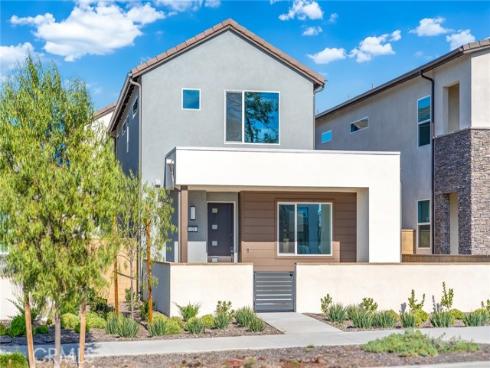 221  Longspur  , Irvine, CA