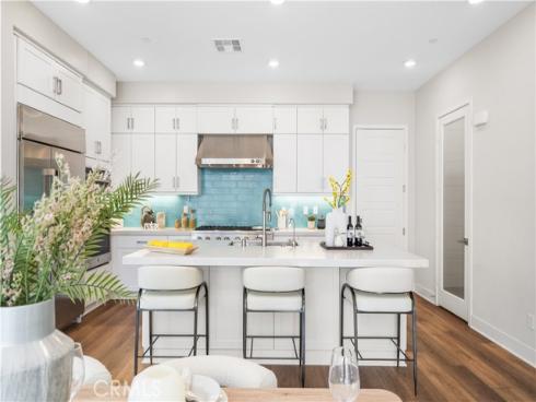 105  Chorus  , Irvine, CA