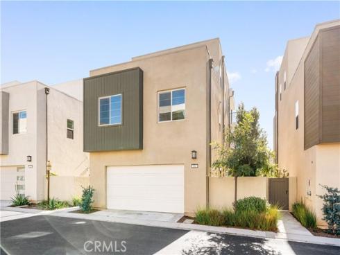 105  Chorus  , Irvine, CA