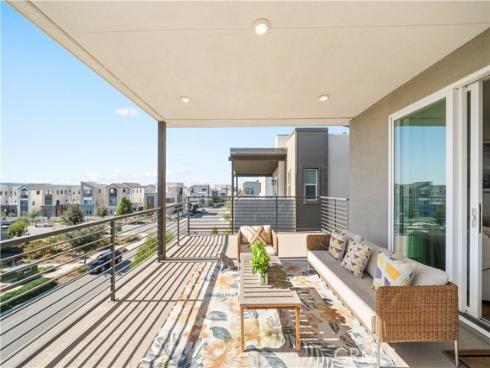 105  Chorus  , Irvine, CA