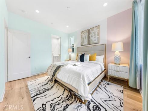 284 Novel , Irvine, CA