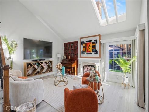 8 Monticello , Irvine, CA