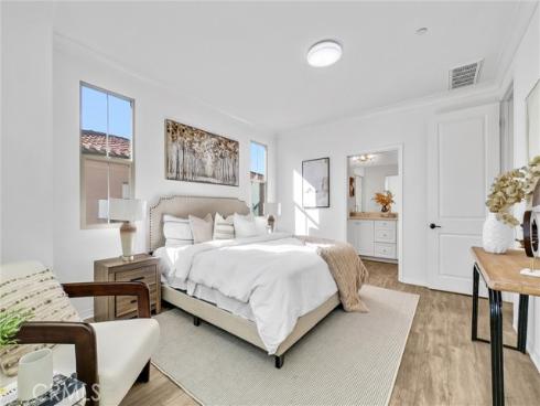 160  Parkwood  , Irvine, CA