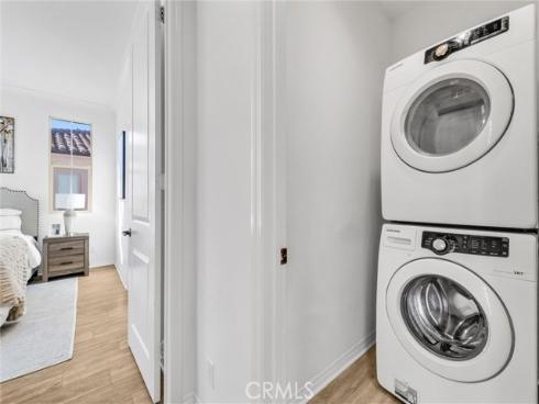 160  Parkwood  , Irvine, CA