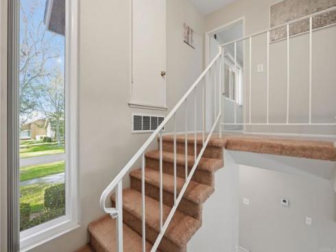 17 Cheyenne 64 , Irvine, CA