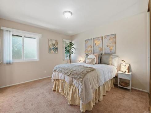 17 Cheyenne 64 , Irvine, CA