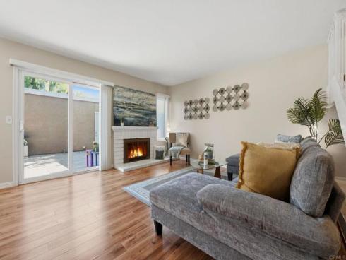 17 Cheyenne 64 , Irvine, CA