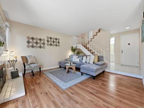 17 Cheyenne 64 , Irvine, CA