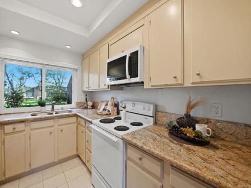 17 Cheyenne 64 , Irvine, CA