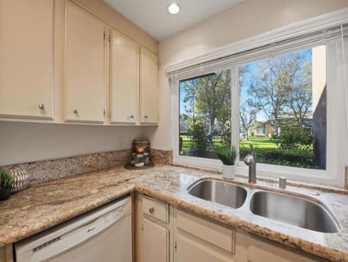 17 Cheyenne 64 , Irvine, CA