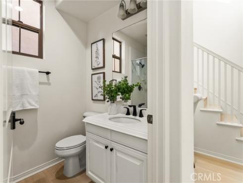 97 Twin Gables , Irvine, CA