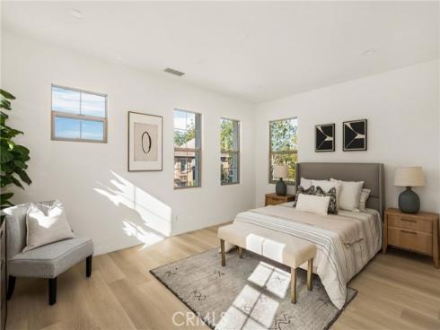 97 Twin Gables , Irvine, CA