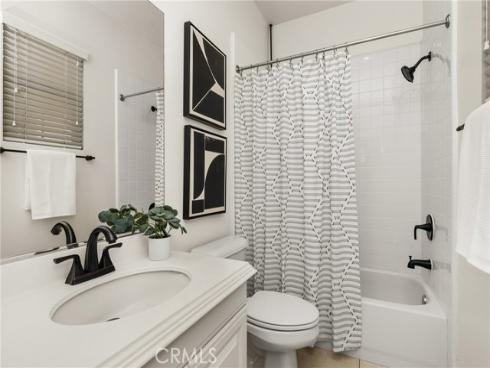 97 Twin Gables , Irvine, CA