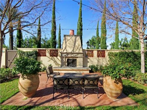 97 Twin Gables , Irvine, CA