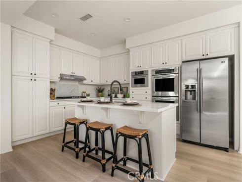 97 Twin Gables , Irvine, CA