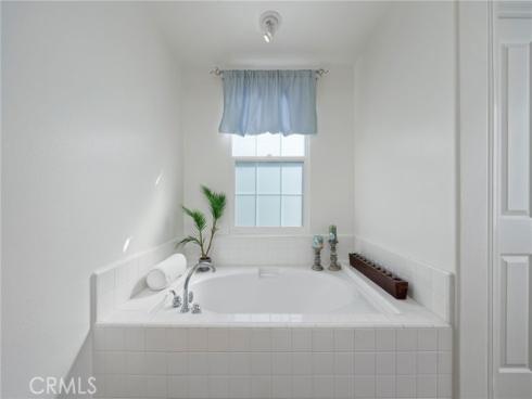 40  Waterspout  , Irvine, CA