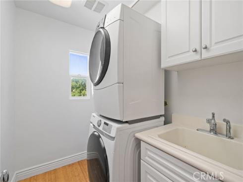 40  Waterspout  , Irvine, CA