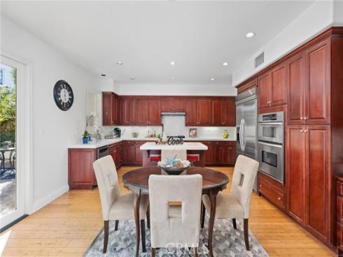 40  Waterspout  , Irvine, CA