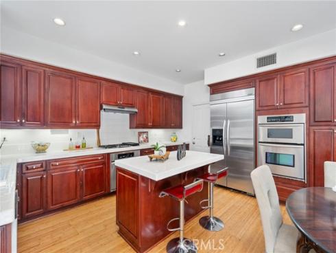 40  Waterspout  , Irvine, CA