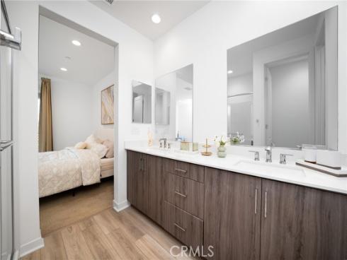 211 Baluster , Irvine, CA