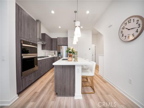 211 Baluster , Irvine, CA