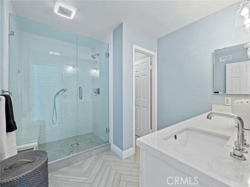 4  Rushingwind  7 , Irvine, CA