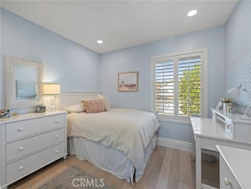 4  Rushingwind  7 , Irvine, CA