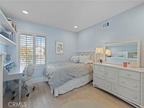 4  Rushingwind  7 , Irvine, CA