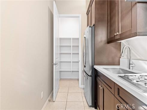 172  Newall  , Irvine, CA