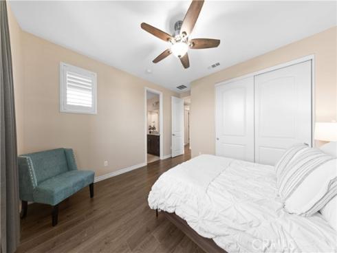 172  Newall  , Irvine, CA