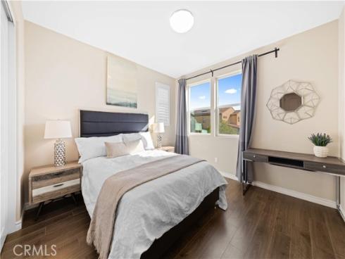 172  Newall  , Irvine, CA