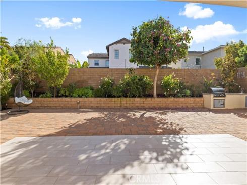 172  Newall  , Irvine, CA