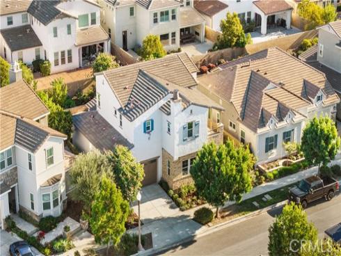 172  Newall  , Irvine, CA