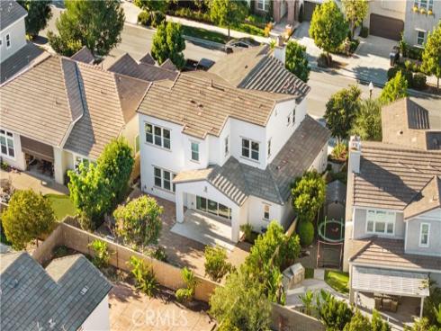 172  Newall  , Irvine, CA