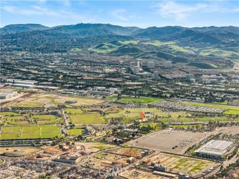 172  Newall  , Irvine, CA