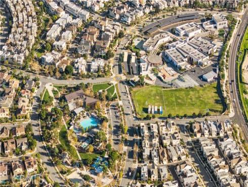 172  Newall  , Irvine, CA