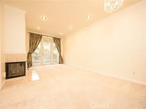 2233  Martin  311 , Irvine, CA