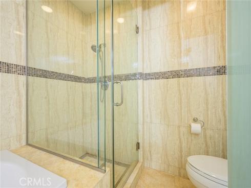 2233  Martin  311 , Irvine, CA