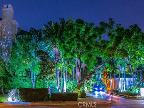 2233  Martin  311 , Irvine, CA