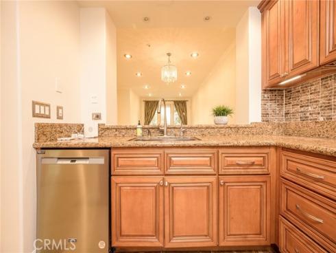 2233  Martin  311 , Irvine, CA