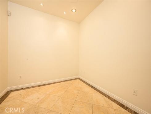 2233  Martin  311 , Irvine, CA