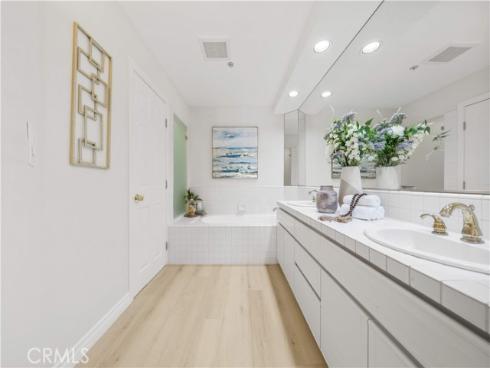 2233  Martin  204 , Irvine, CA