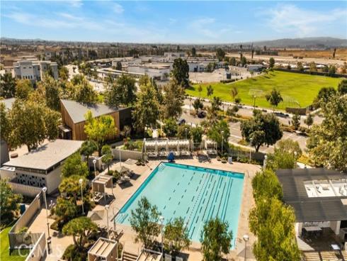 265  shoveler  , Irvine, CA