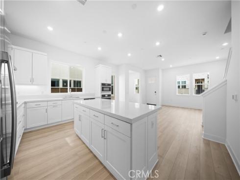 265  shoveler  , Irvine, CA