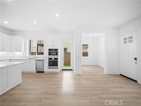 265  shoveler  , Irvine, CA