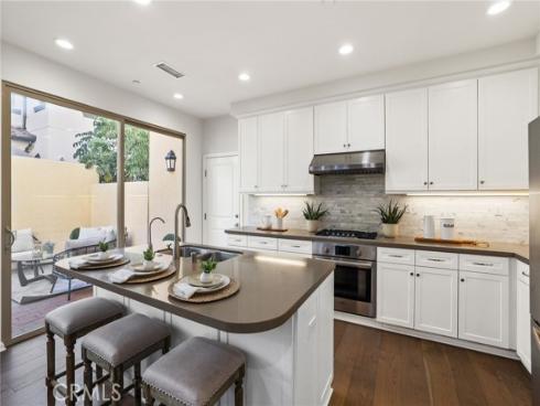 148  Velvet Flower  , Irvine, CA